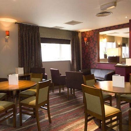 Premier Inn Manchester City Centre Exterior photo